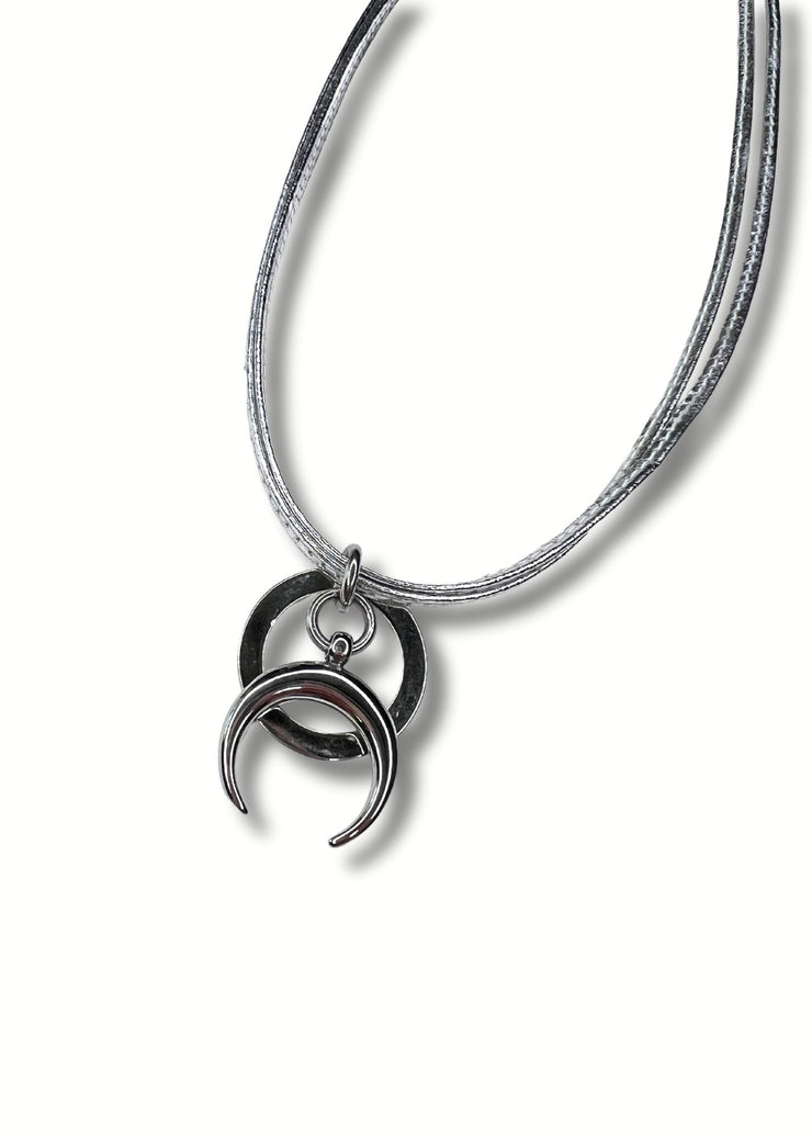 Full Horn Necklace | Silver